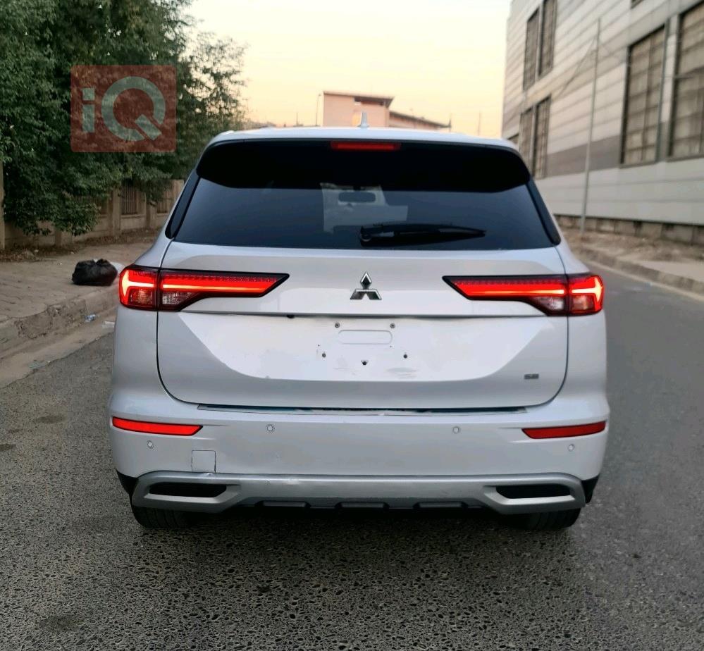 ميتسوبيشي اوتلاندر